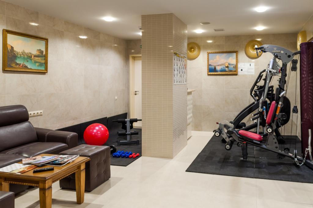 Boutique Hotel Buta Minsk Exterior photo A home gym