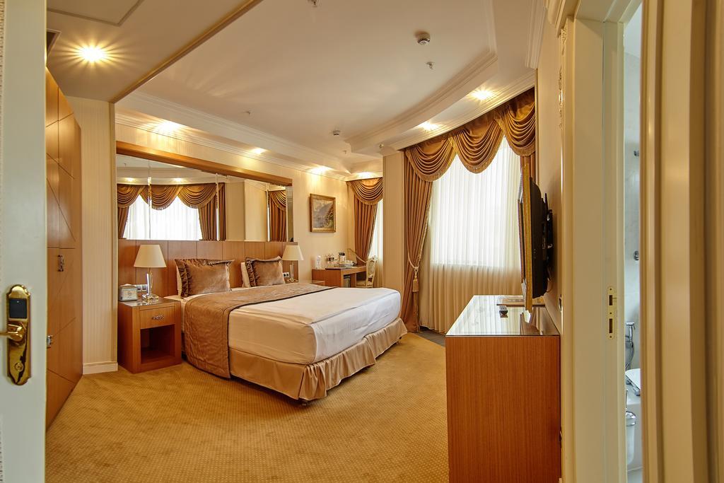 Boutique Hotel Buta Minsk Exterior photo A suite at the hotel